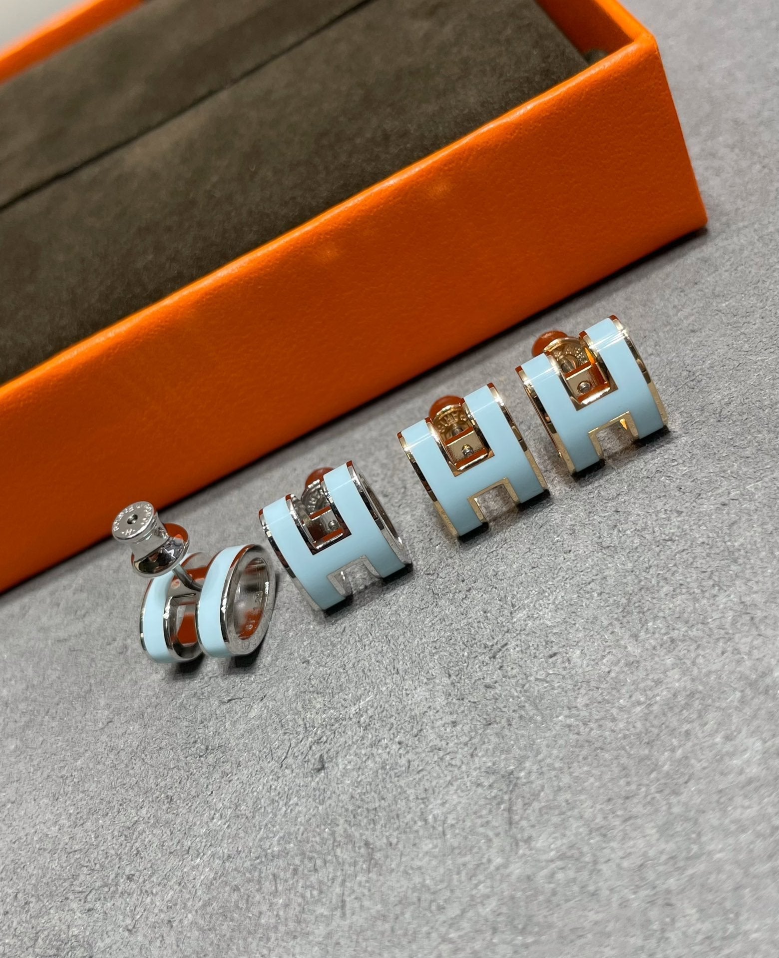 ¡®Lumi¡¯POP H SKY BLUE STUD EARRINGS