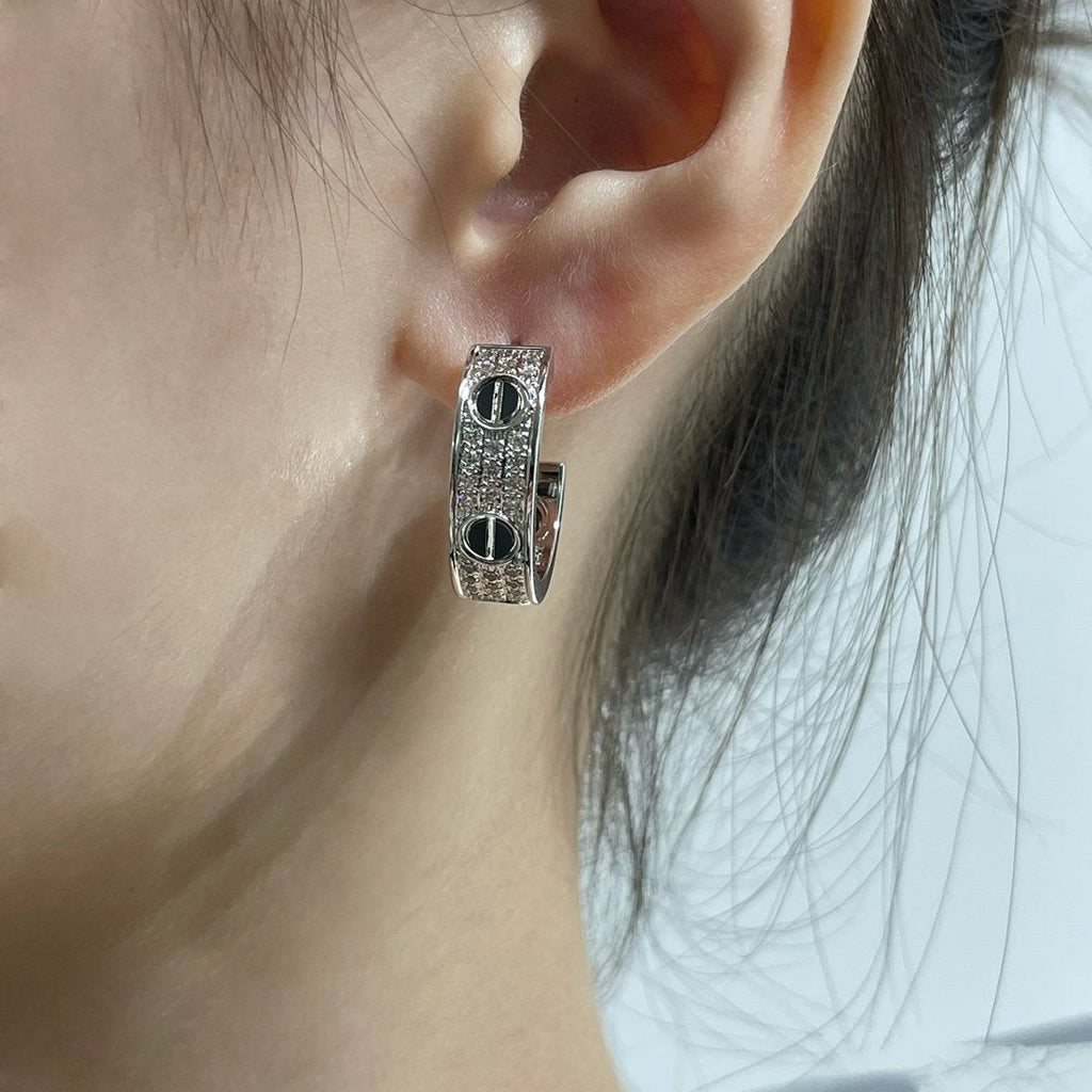 ¡®Lumi¡¯LOVE CERAMIC DIAMOND PAVED SILVER EARRINGS