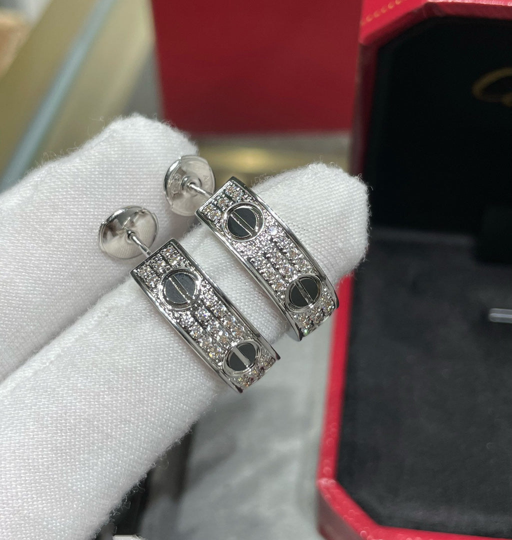 ¡®Lumi¡¯LOVE CERAMIC DIAMOND PAVED SILVER EARRINGS