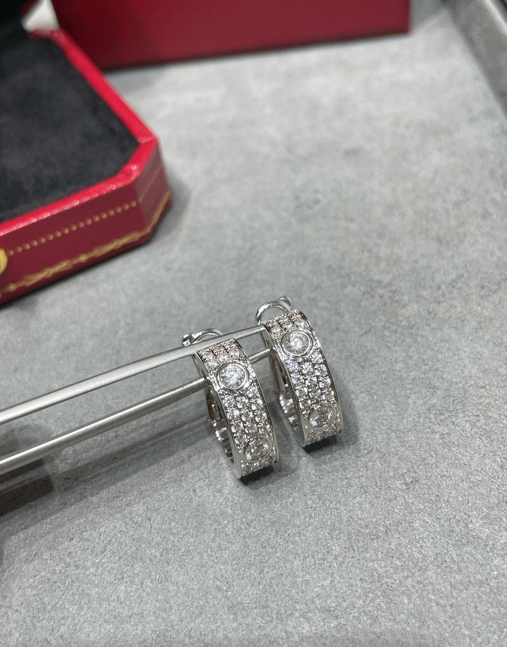 ¡®Lumi¡¯LOVE 5.5MM DIAMOND PAVED EARRINGS