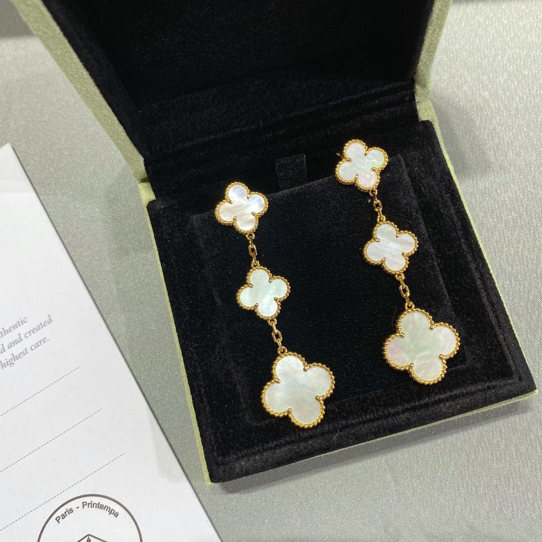 ¡®Lumi¡¯CLOVER MOP 3 MOTIFS GOLD EARRINGS