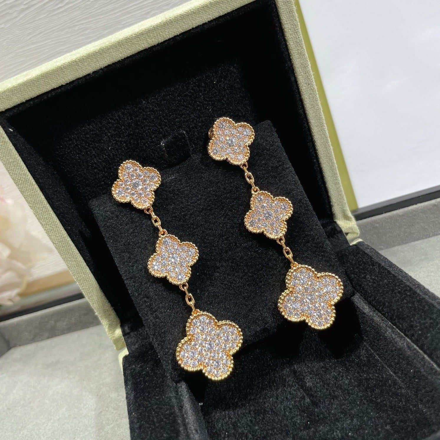 ¡®Lumi¡¯CLOVER 3 MOTIFS DIAMOND PAVED ROSE GOLD EARRINGS