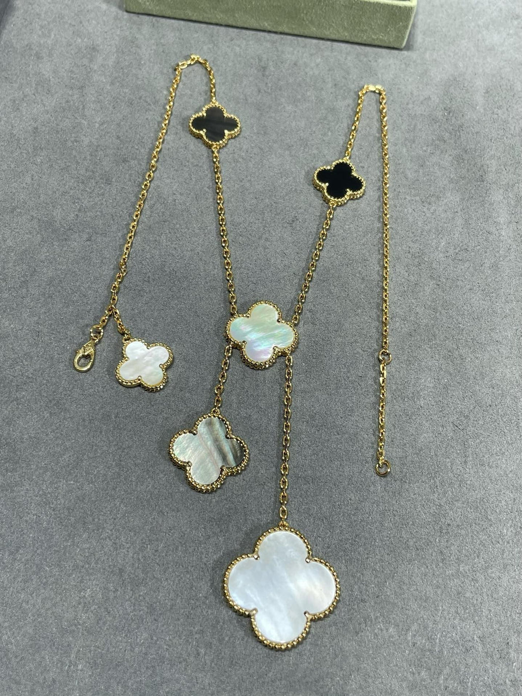 ¡®Lumi¡¯CLOVER 6 MOTIF MOP ONYX GOLD NECKLACE