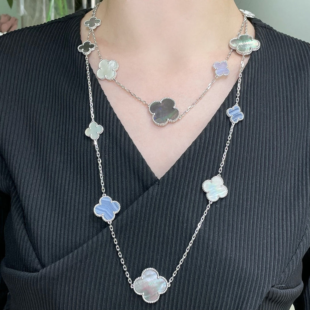 ¡®Lumi¡¯CLOVER 16 MOTIF CHALCEDONY MOP SILVER NECKLACE