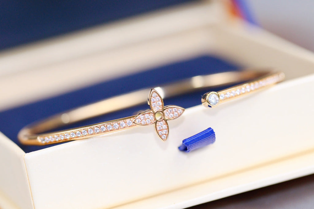 ¡®Lumi¡¯IDYLLE PINK GOLD OPEN BRACELET DIAMOND PAVED