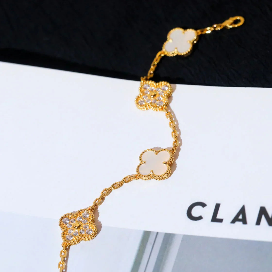 [Lumi]New CLOVER WHITE PEARL MOP 5 MOTIF BRACELET COLLECTION