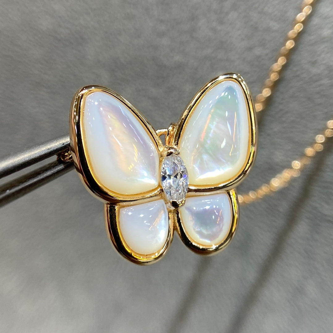 ¡®Lumi¡¯BUTTERFLY MOP DIAMOND NECKLACE