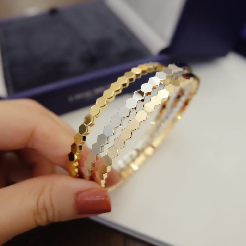 ¡®Lumi¡¯BEE LOVE BRACELET