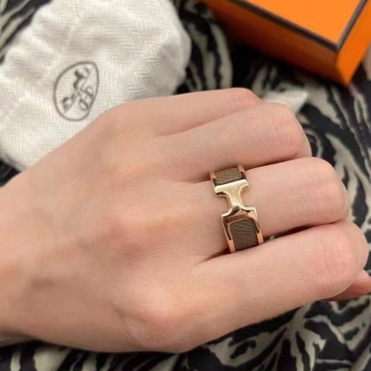 ¡®Lumi¡¯OLYMPE PINK GOLD RING