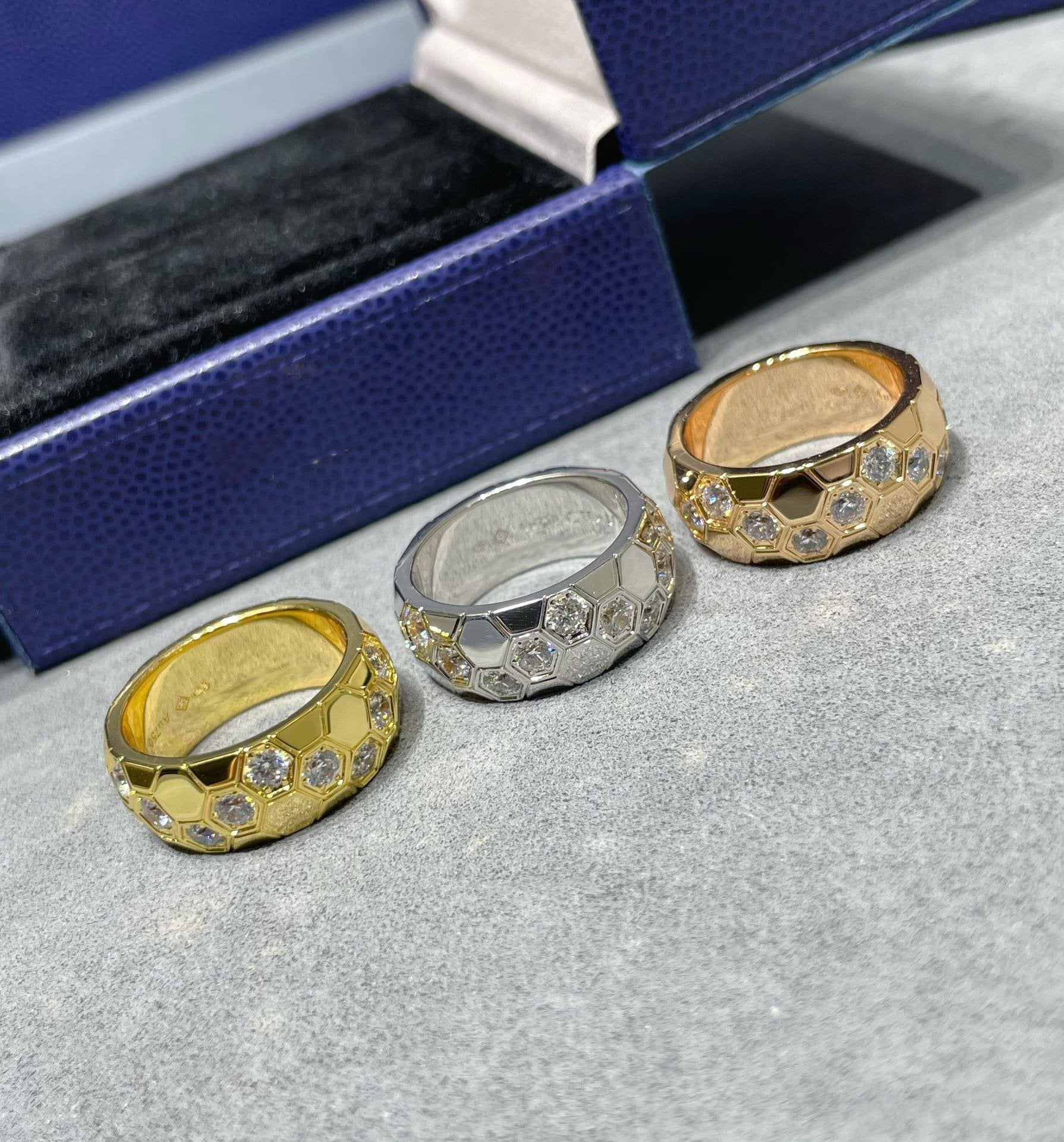 ¡®Lumi¡¯BEE LOVE DIAMOND LARGE RING