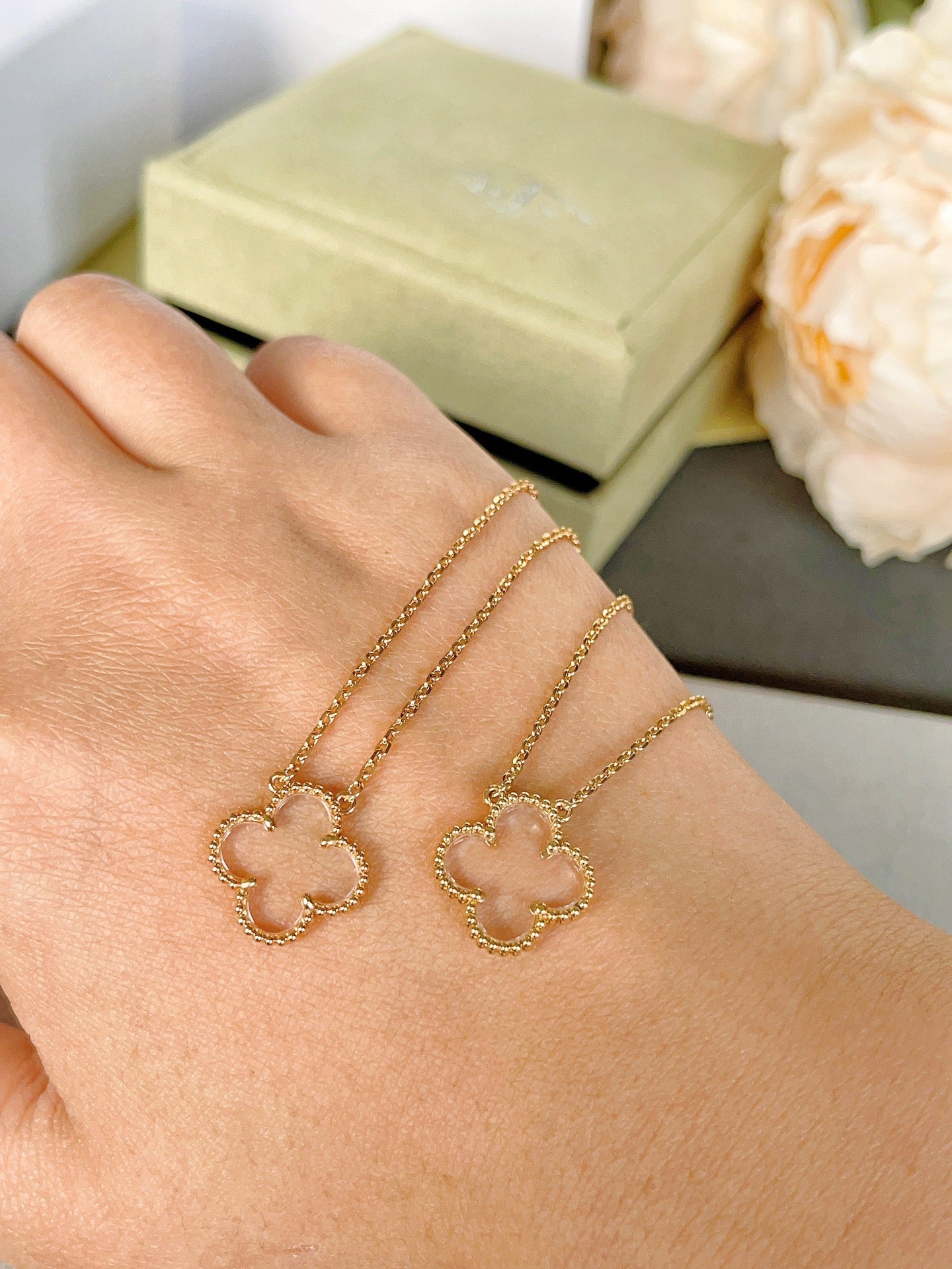 ¡®Lumi¡¯CLOVER ROCK CRYSTAL ROSE GOLD NECKLACE