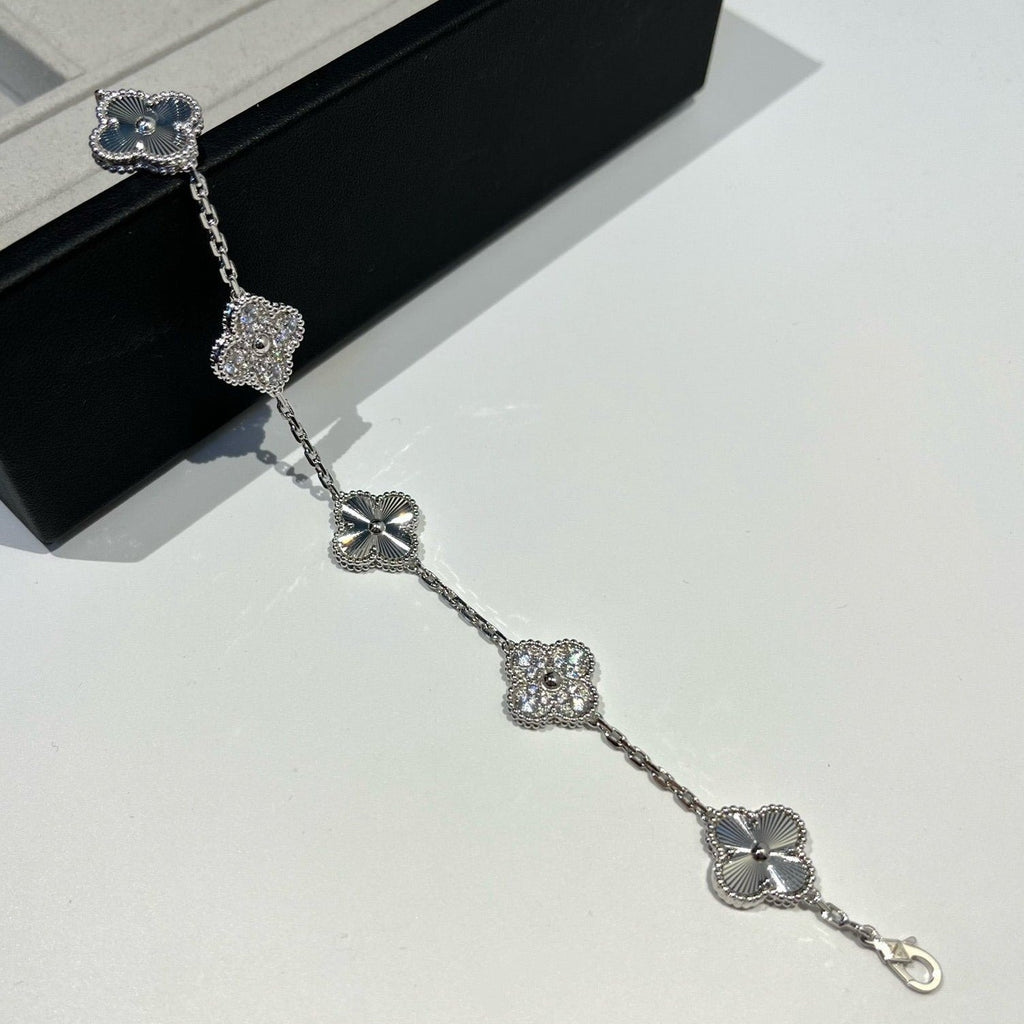 [Lumi]New  CLOVER 5 MOTIF LASER BRACELET COLLECTION