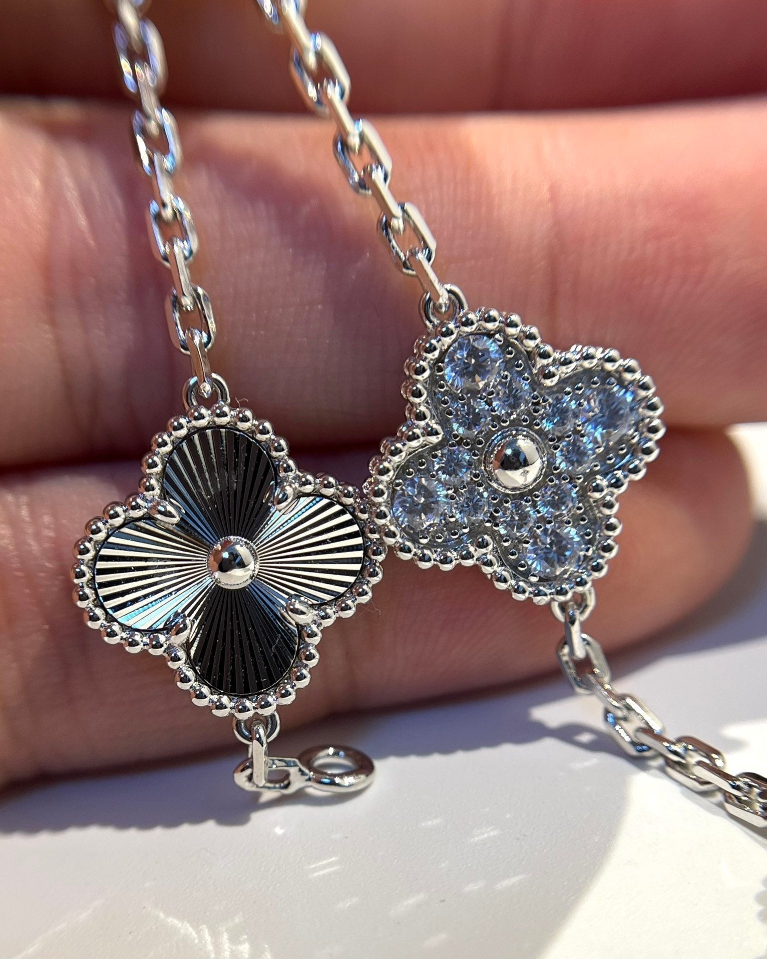 [Lumi jewelry] CLOVER 5 MOTIF LASER BRACELET COLLECTION