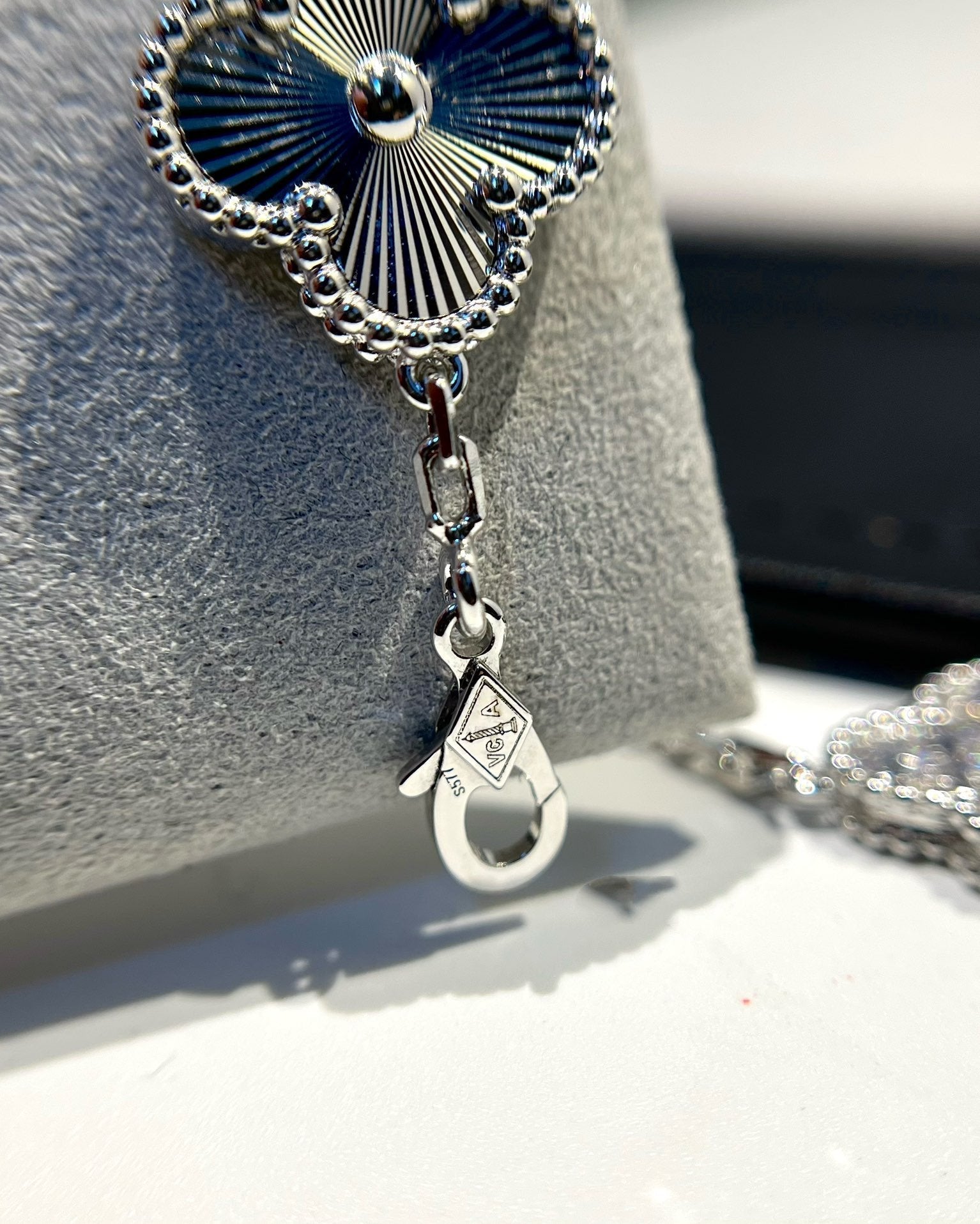 [Lumi jewelry] CLOVER 5 MOTIF LASER BRACELET COLLECTION