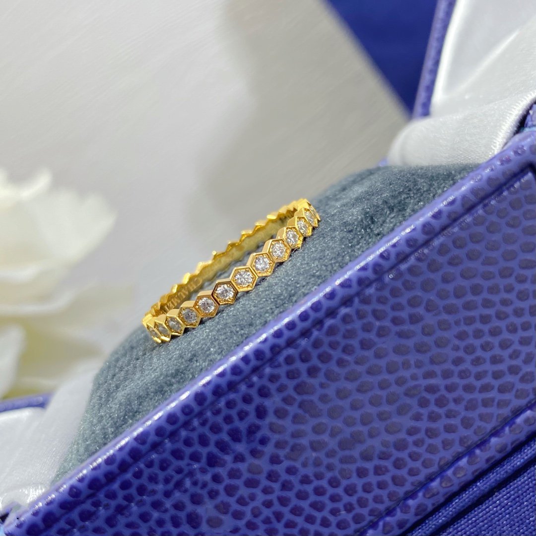 ¡®Lumi¡¯BEE LOVE DIAMOND PAVED SMALL RING
