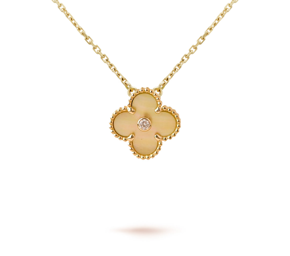¡®Lumi¡¯CHRISTMAS LIMITED EDITION NECKLACE COLLECTION