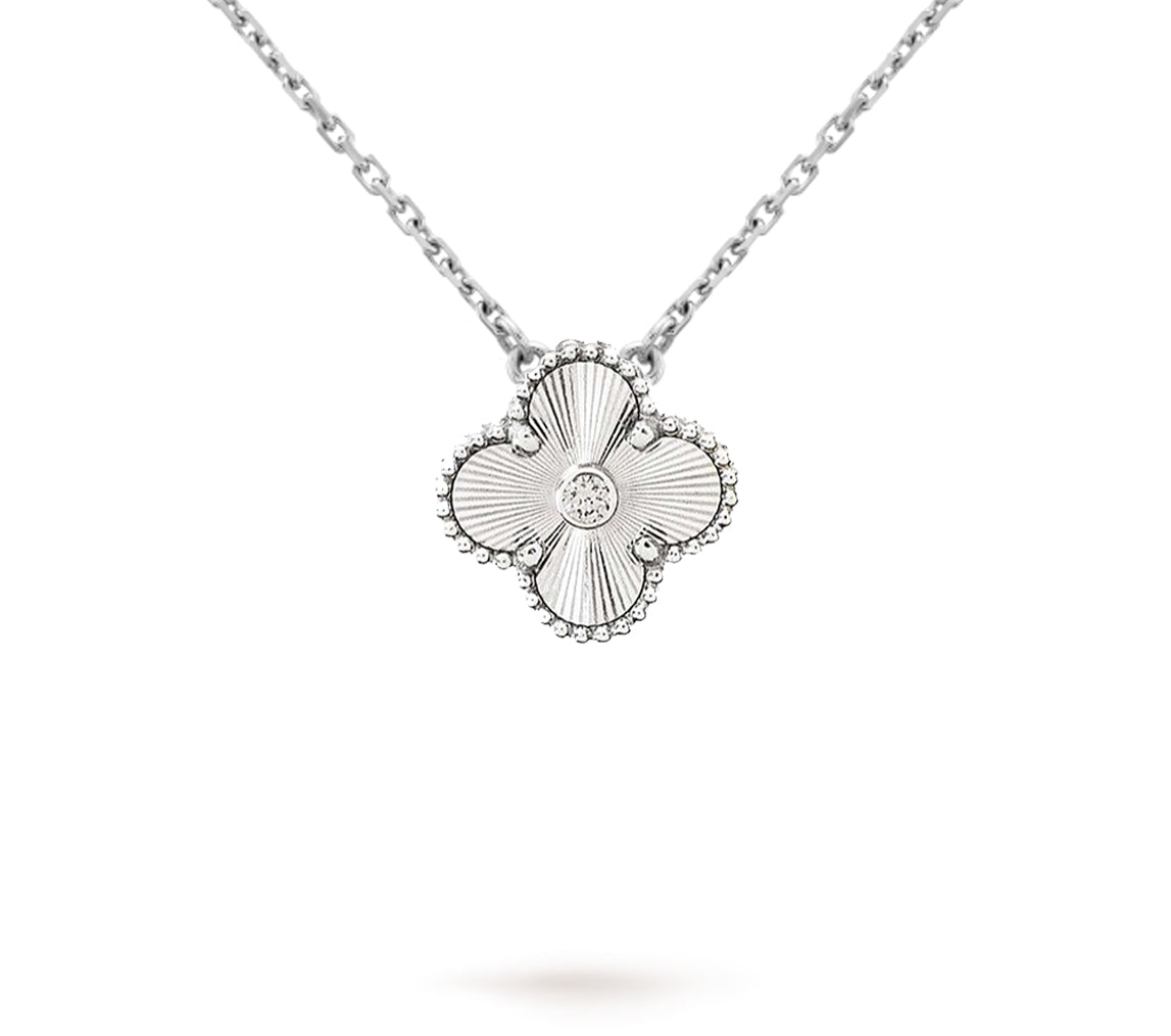 ¡®Lumi¡¯CHRISTMAS LIMITED EDITION NECKLACE COLLECTION