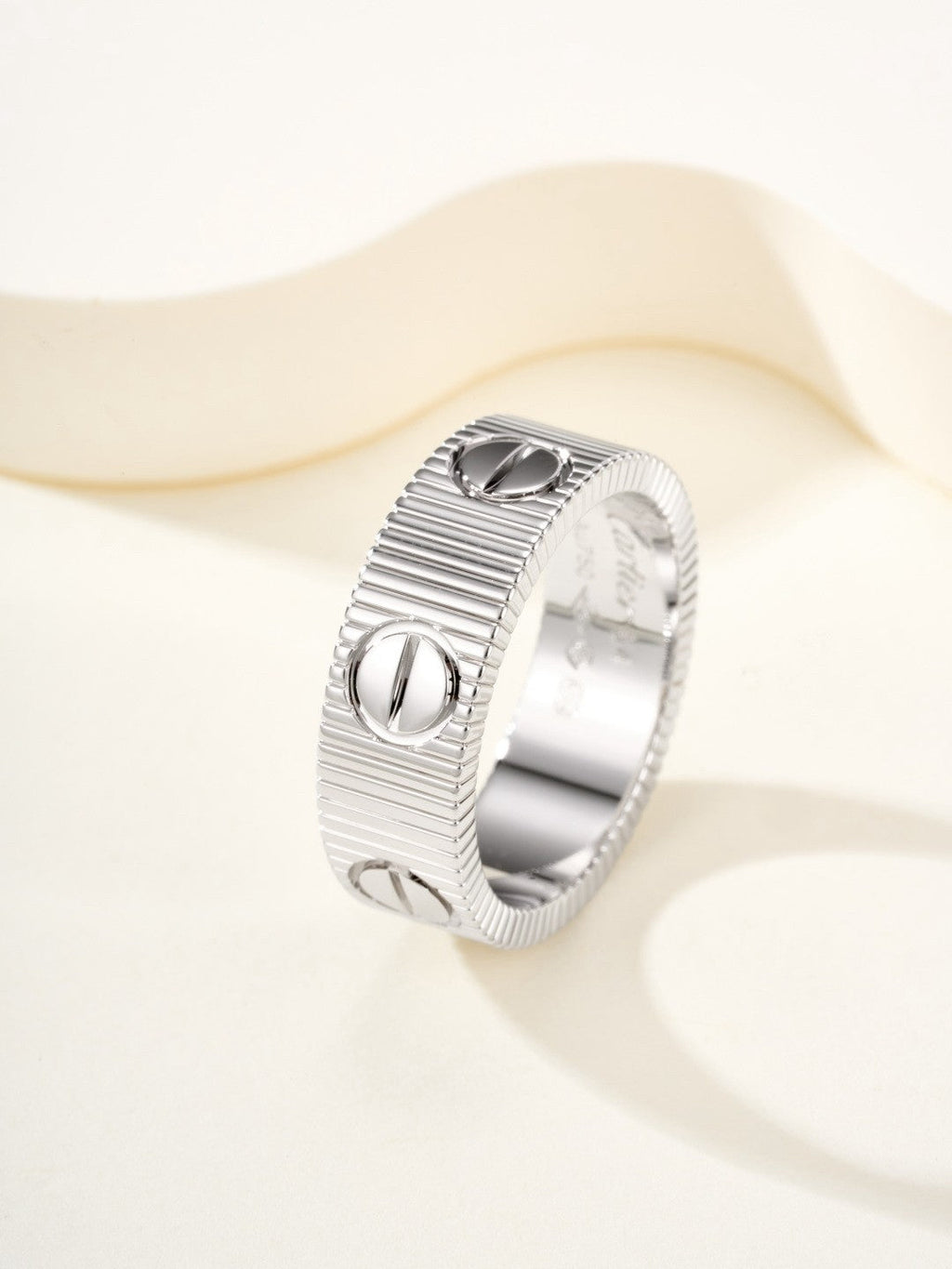 ¡®Lumi¡¯NEW MODEL LOVE 6.5 MM RING