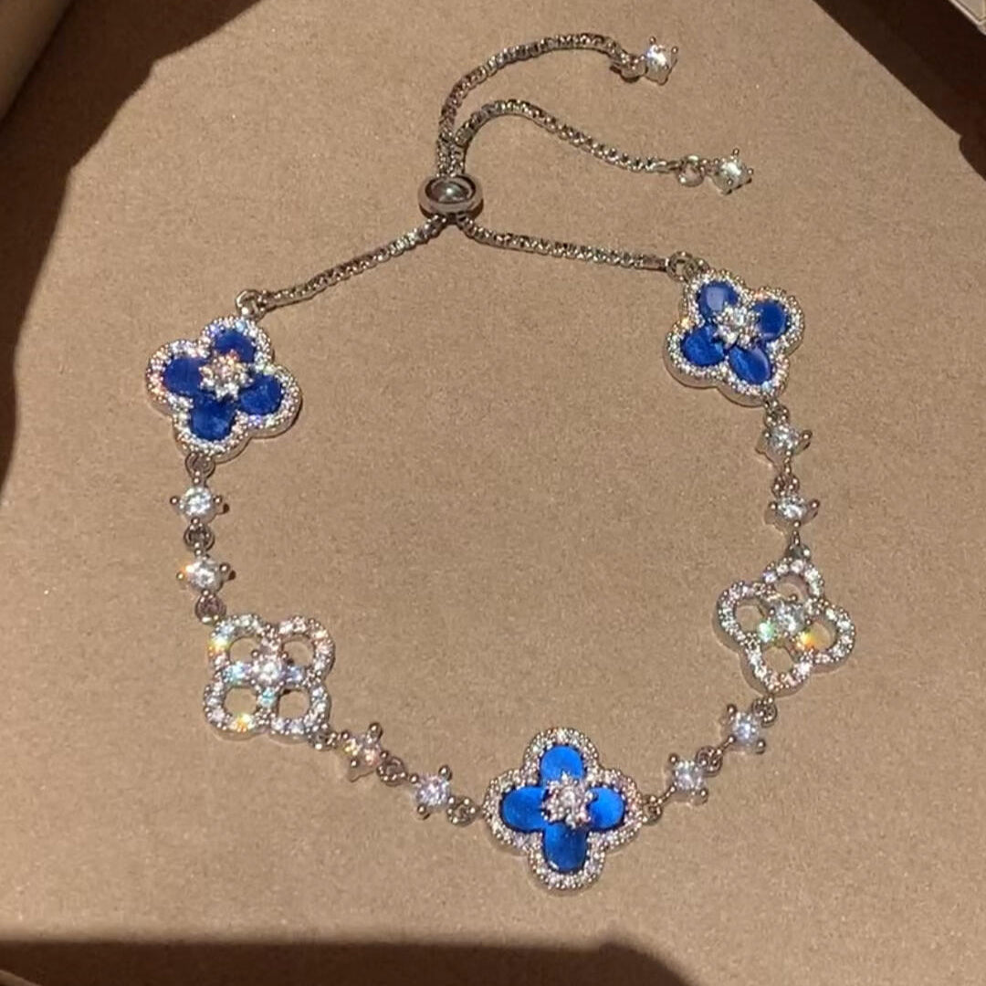 ¡®Lumi¡¯CLOVER 5 MOTIF PINK BLUE RED WHITE BRACELET