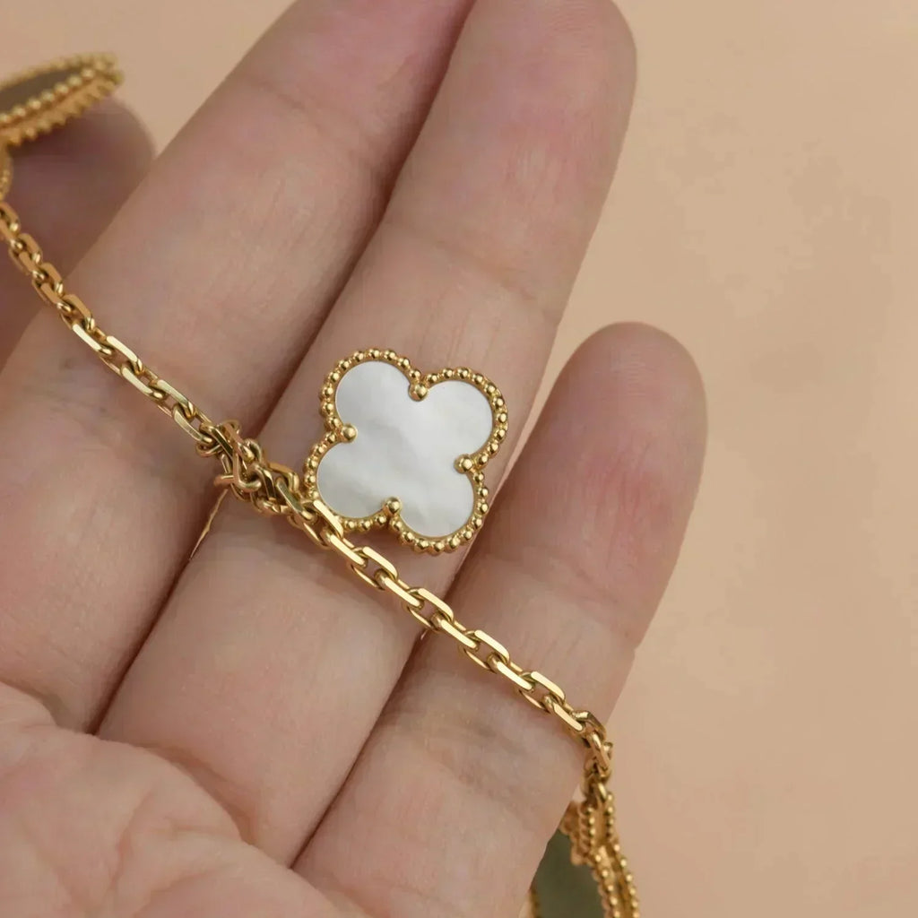 ¡®Lumi¡¯LUCKY SPRING 5 MOTIF GOLD BRACELET