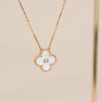 ¡®Lumi¡¯CLOVER 15MM DIAMOND WHITE FRITILLARIA NECKLACE