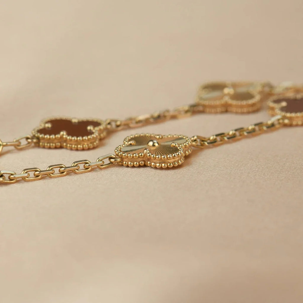 [Lumi jewelry] CLOVER 5 MOTIF RED CORNELIAN BRACELET COLLECTION