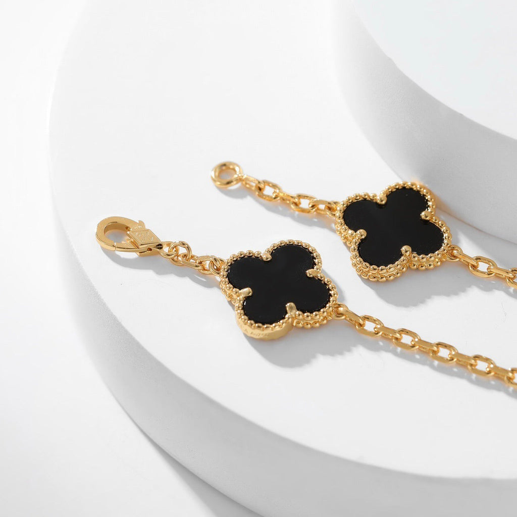 ¡®Lumi¡¯CLOVER 10 MOTIFS ONYX NECKLACE