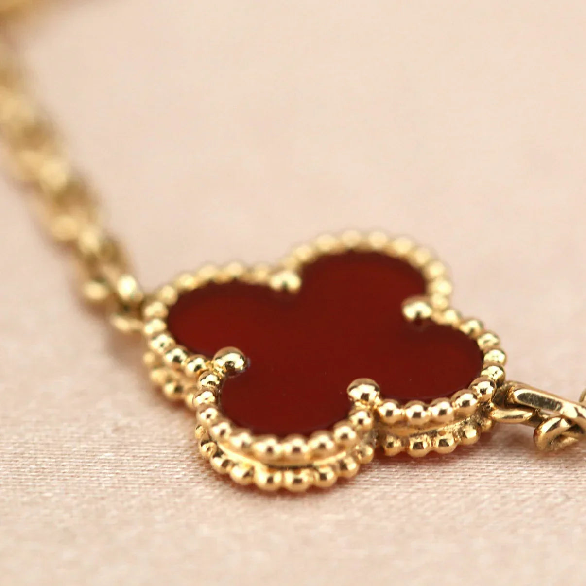 [Lumi]New  CLOVER 5 MOTIF RED CORNELIAN BRACELET COLLECTION