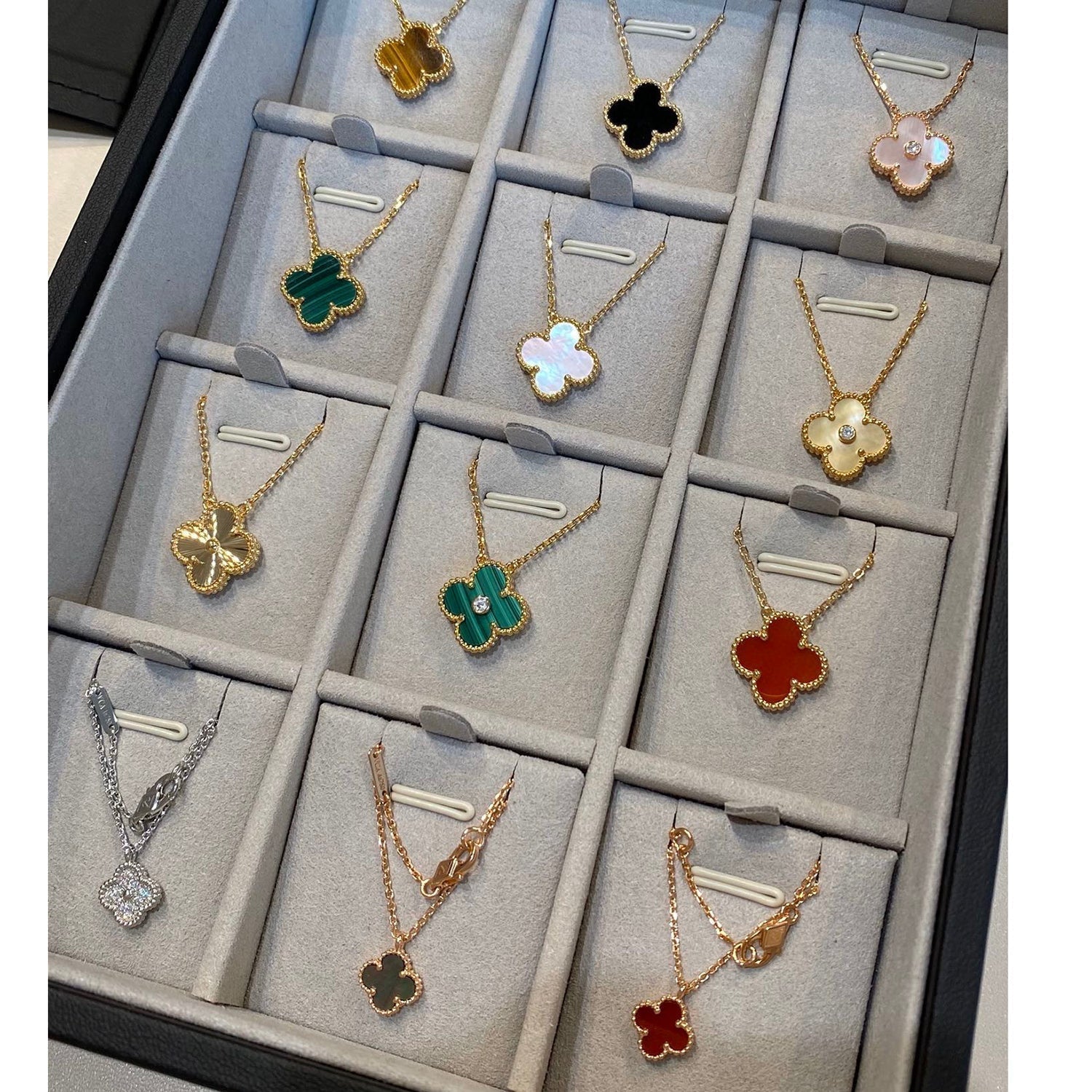 ¡®Lumi¡¯CLOVER 15MM DIAMOND SINGLE FLOWER NECKLACE