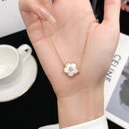 ¡®Lumi¡¯LUCKY WHITE MOP PLUM BLOSSOM  BRACELET