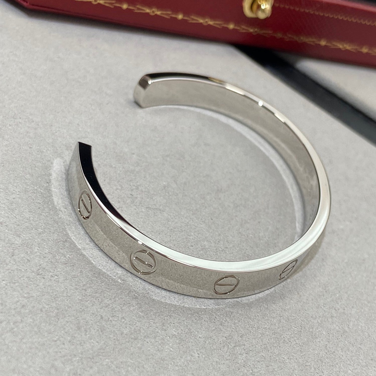¡®Lumi¡¯LOVE BRACELET 6.1MM 1 DIAMOND OPEN CUFF