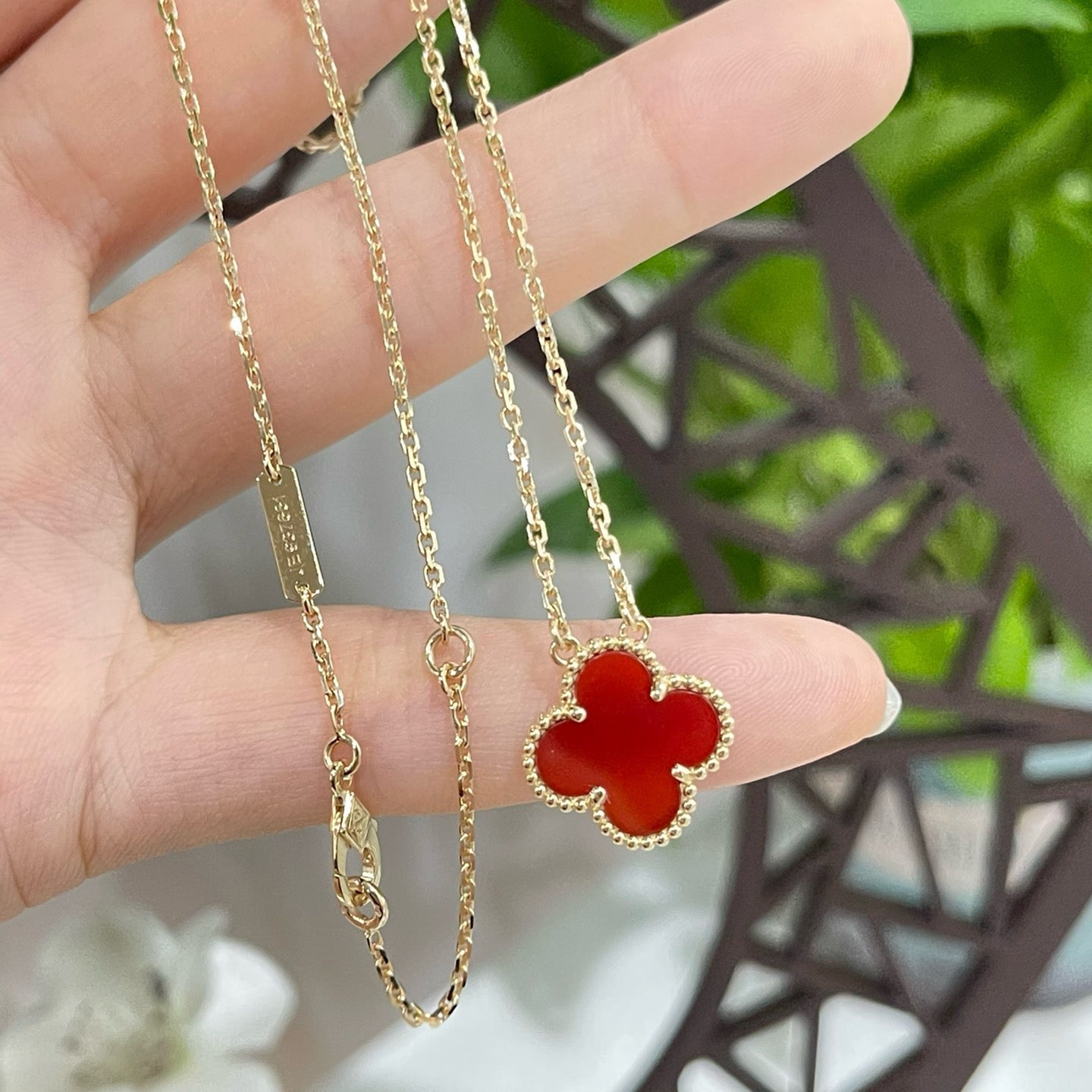 ¡®Lumi¡¯CLOVER 15MM CARNELIAN SINGLE FLOWER NECKLACE