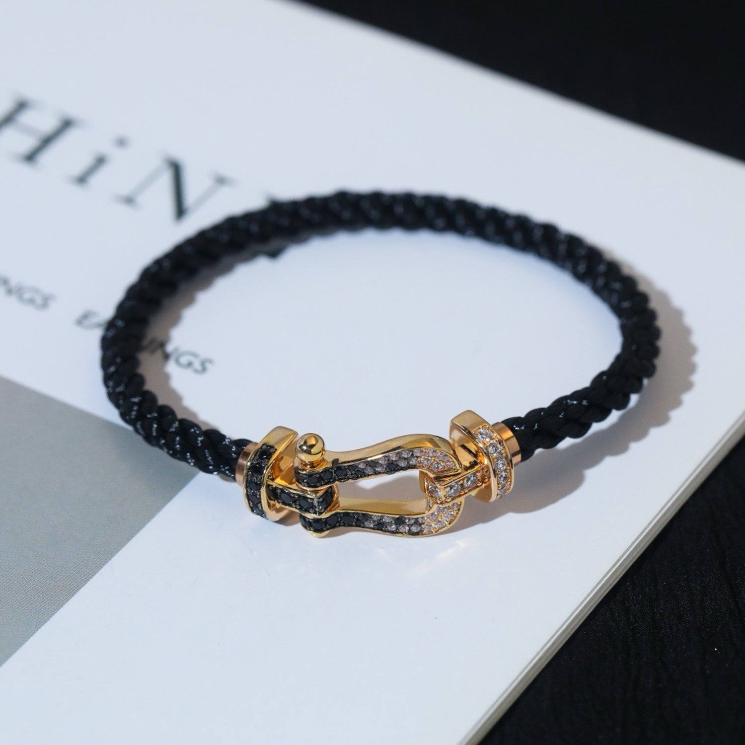 ¡®Lumi¡¯FORCE LARGE HORSESHOE BLACK WHITE DIAMOND BRACELET ROSE GOLD