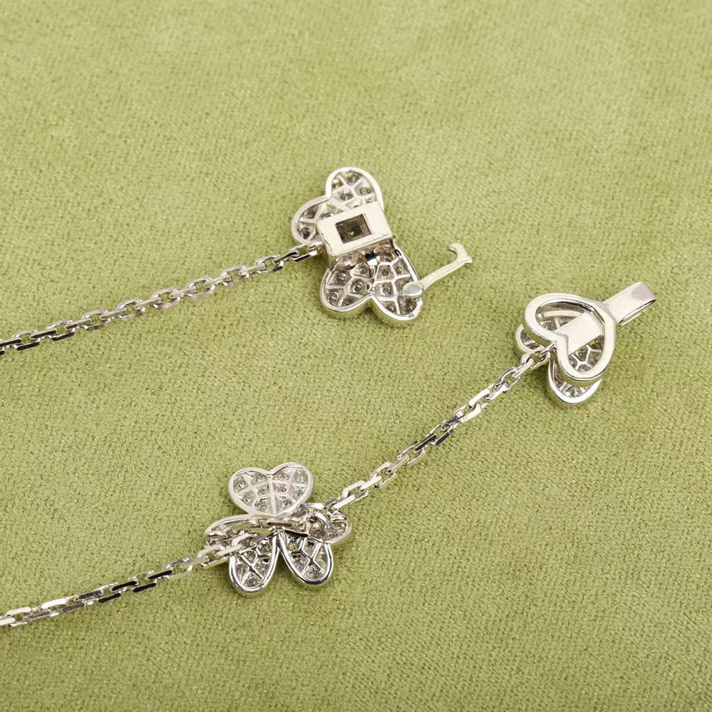 ¡®Lumi¡¯FRIVOLE SILVER 9 FLOWERS NECKLACE
