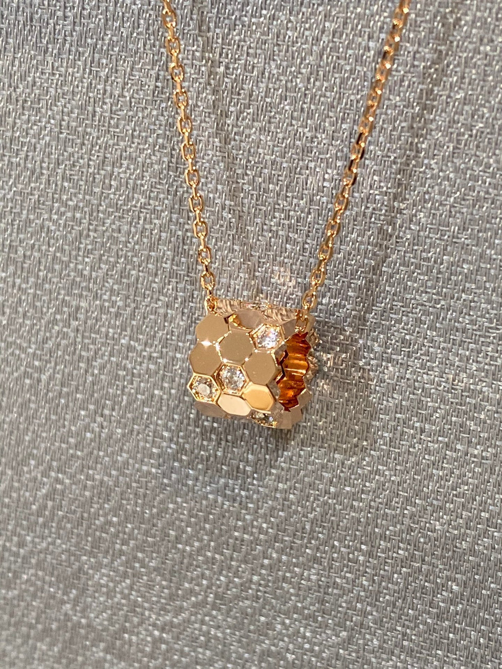 ¡®Lumi¡¯BEE LOVE DIAMOND NECKLACE