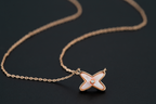 ¡®Lumi¡¯JEUX DE NECKLACE 1 DIAMOND