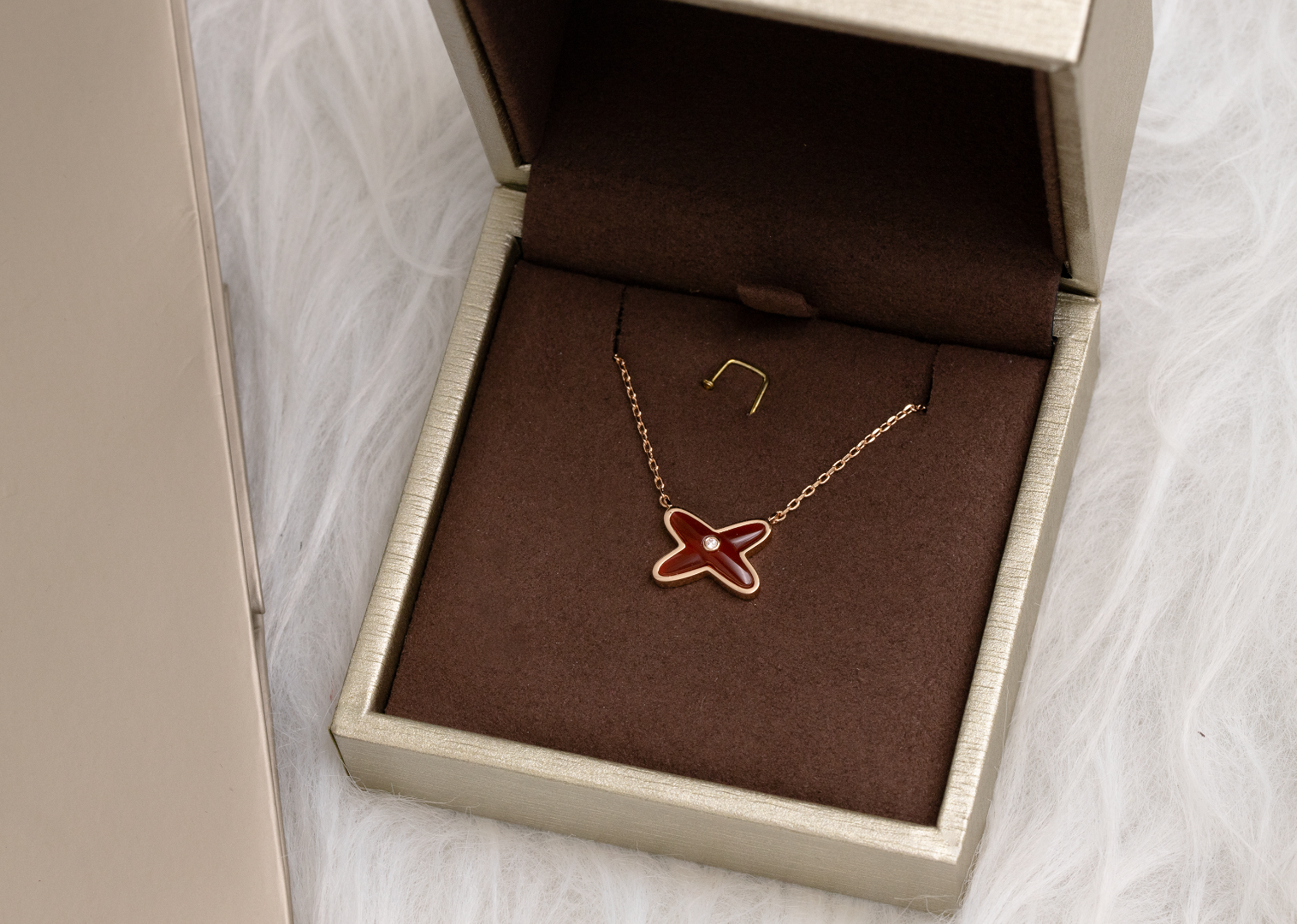 ¡®Lumi¡¯JEUX DE NECKLACE 1 DIAMOND