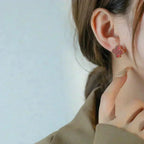 ¡®Lumi¡¯CLOVER MEDIUM 1 MOTIFS CARNELIAN  EARRINGS