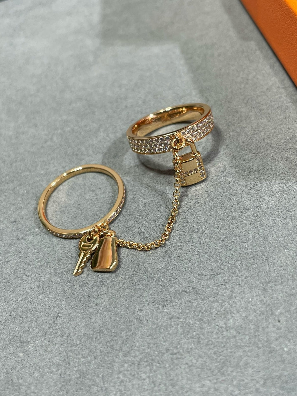 ¡®Lumi¡¯HM KELLY CLOCHETTE DOUBLE RING IN  WITH DIAMONDS
