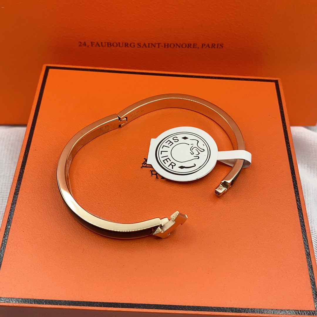 ¡®Lumi¡¯CLASSIC HM CLIC BLACK 8MM ENAMEL BRACELET