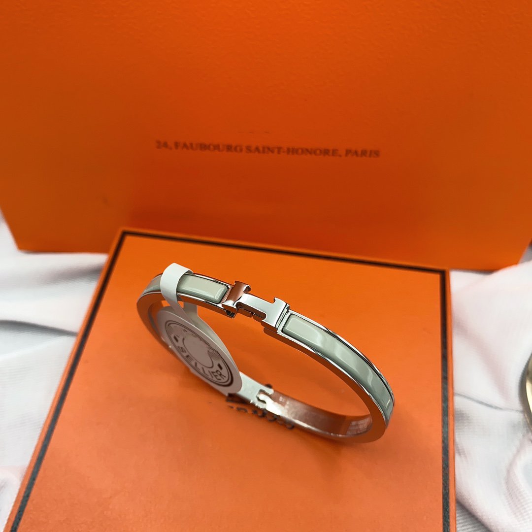 ¡®Lumi¡¯CLASSIC HM CLIC GREEN 8MM ENAMEL BRACELET