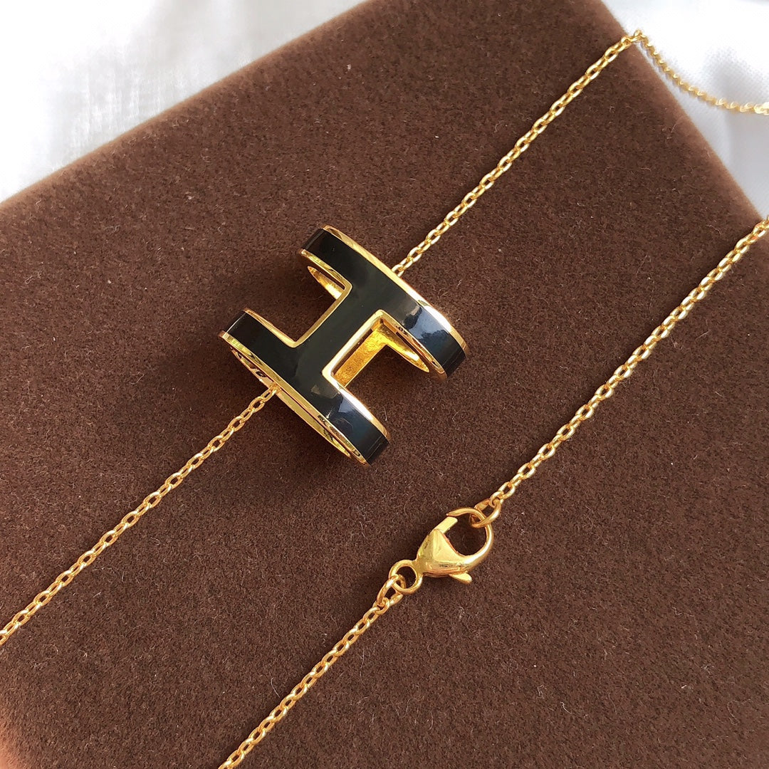 ¡®Lumi¡¯HM CLIC BLACK ENAMEL GOLD NECKLACE