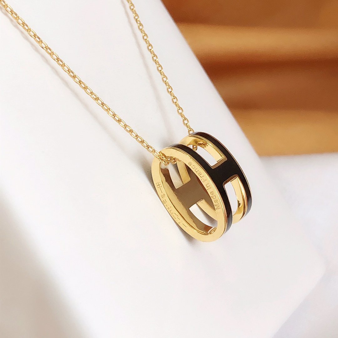 ¡®Lumi¡¯HM CLIC BLACK ENAMEL GOLD NECKLACE