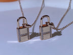 ¡®Lumi¡¯HM ADVANCED NICHE LOCK HEAD NECKLACE DIAMONDS