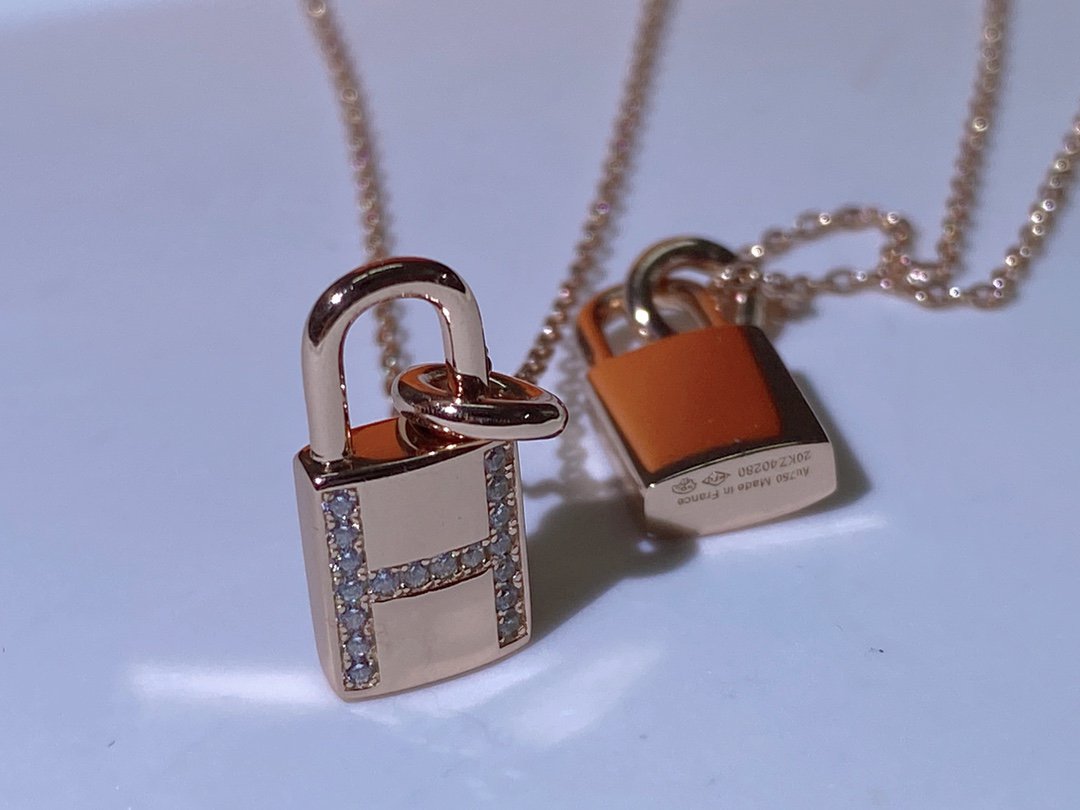 ¡®Lumi¡¯HM ADVANCED NICHE LOCK HEAD NECKLACE DIAMONDS