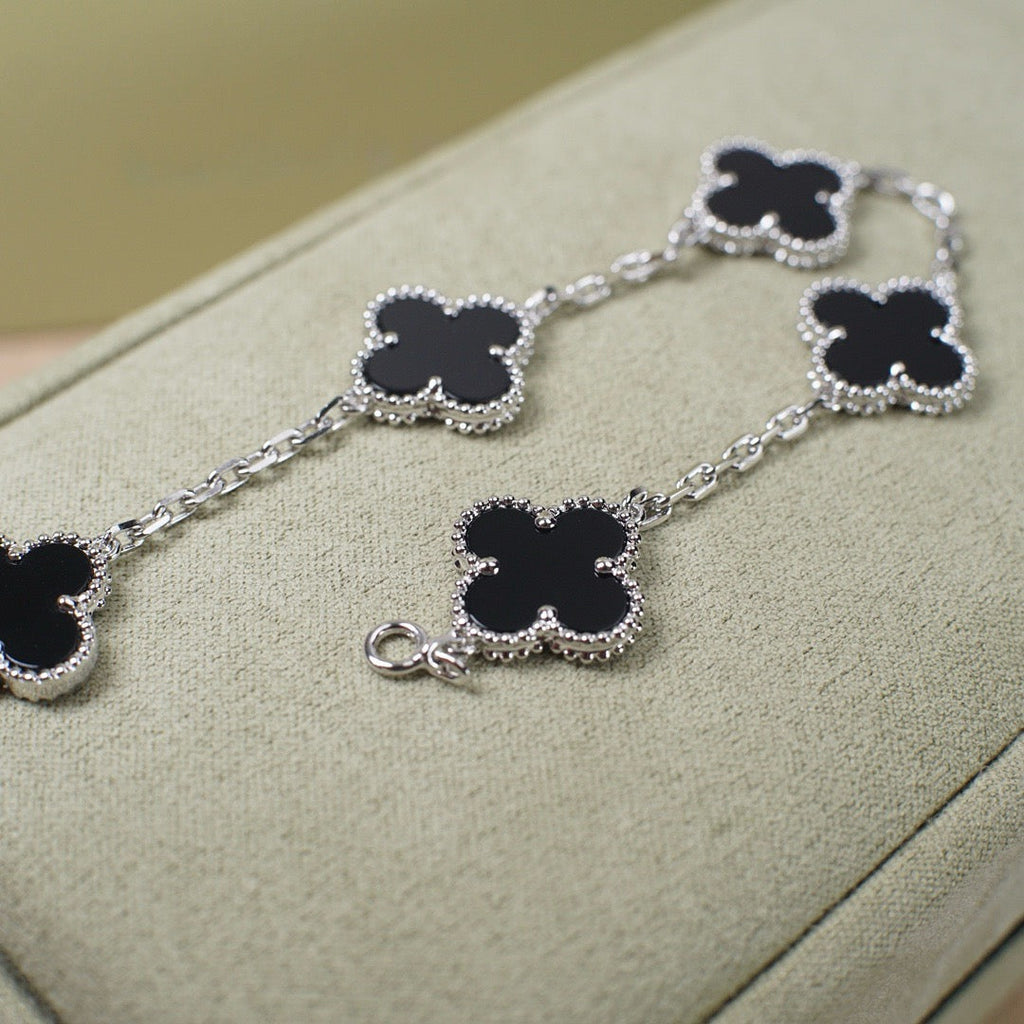 [Lumi jewelry] CLOVER 5 MOTIF ONYXS BRACELET COLLECTION