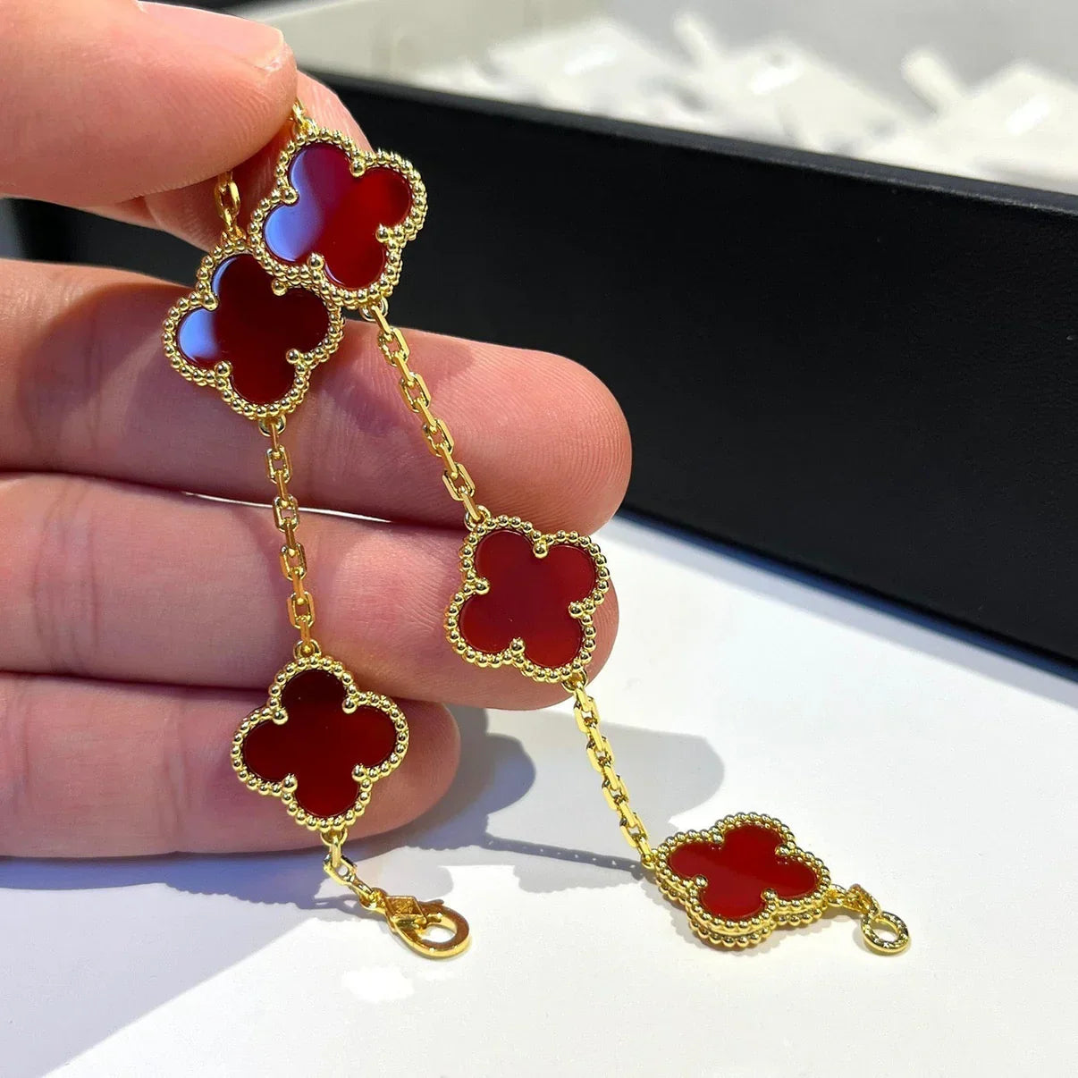 [Lumi]New  CLOVER 5 MOTIF RED CORNELIAN BRACELET COLLECTION