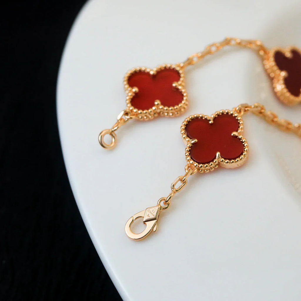 [Lumi jewelry] CLOVER 5 MOTIF RED CORNELIAN BRACELET COLLECTION