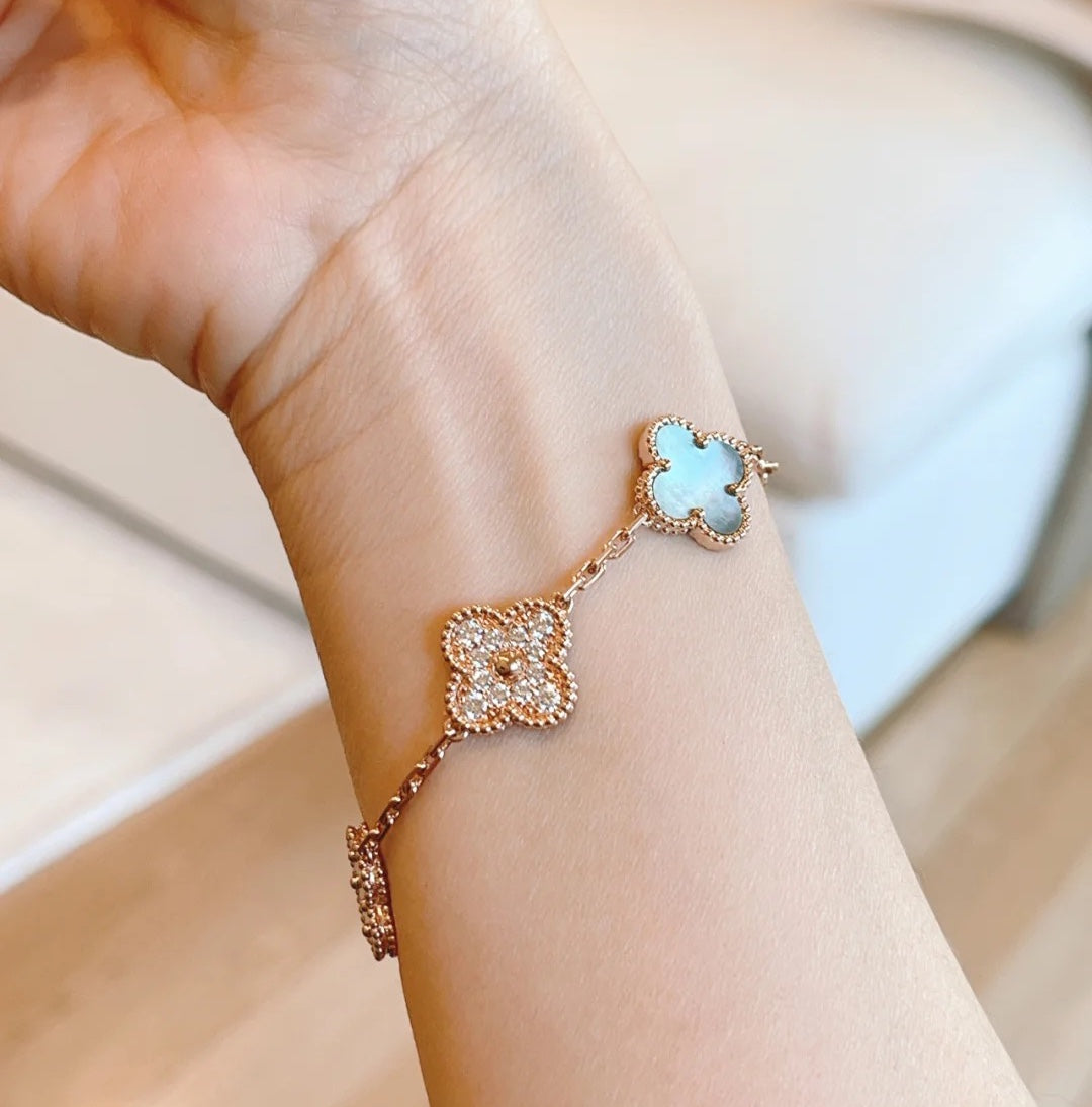 [Lumi]New  CLOVER 5 MOTIF GRAY MOP BRACELET COLLECTION