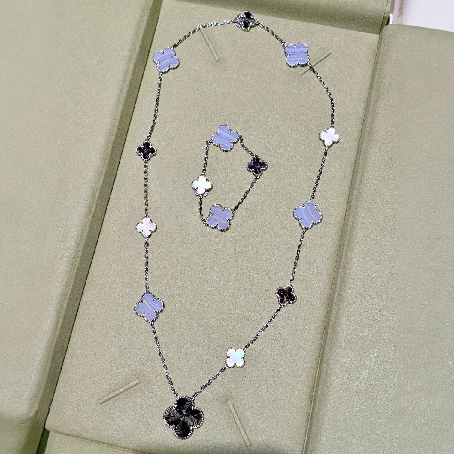 [Lumi jewelry]DETACHABLE CLOVER 15(11+4) FLOWER SILVER NECKLACE SET